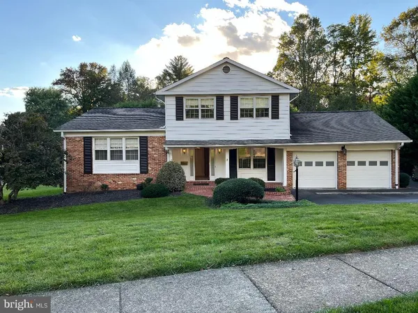 $4,200 | 8111 Saxony Drive, Annandale, VA 22003
