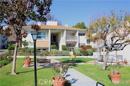 $4,650 | 4704 Park Granada, Unit 196, Calabasas, CA 91302