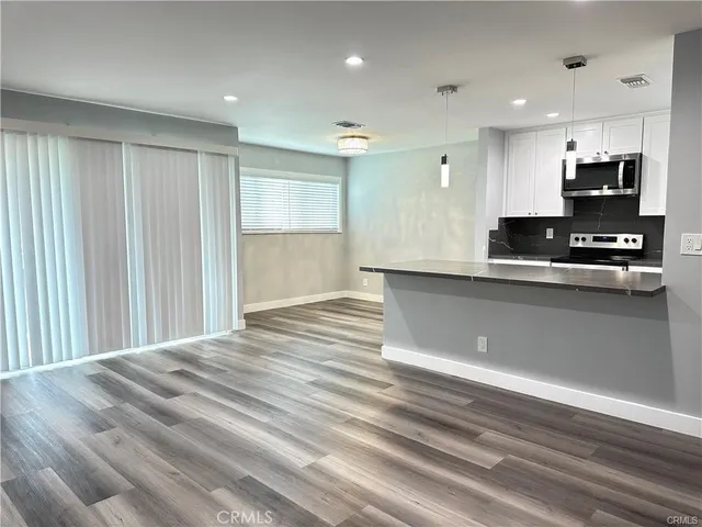 $4,650 | 4704 Park Granada, Unit 196, Calabasas, CA 91302