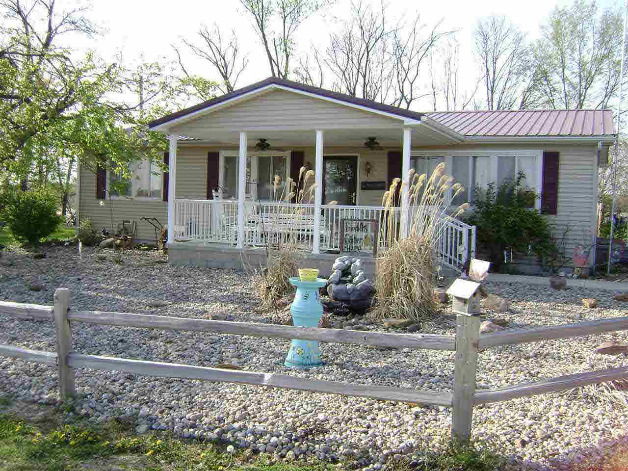4183 North River Road Bicknell, IN 47512 - Photo 1 of 12