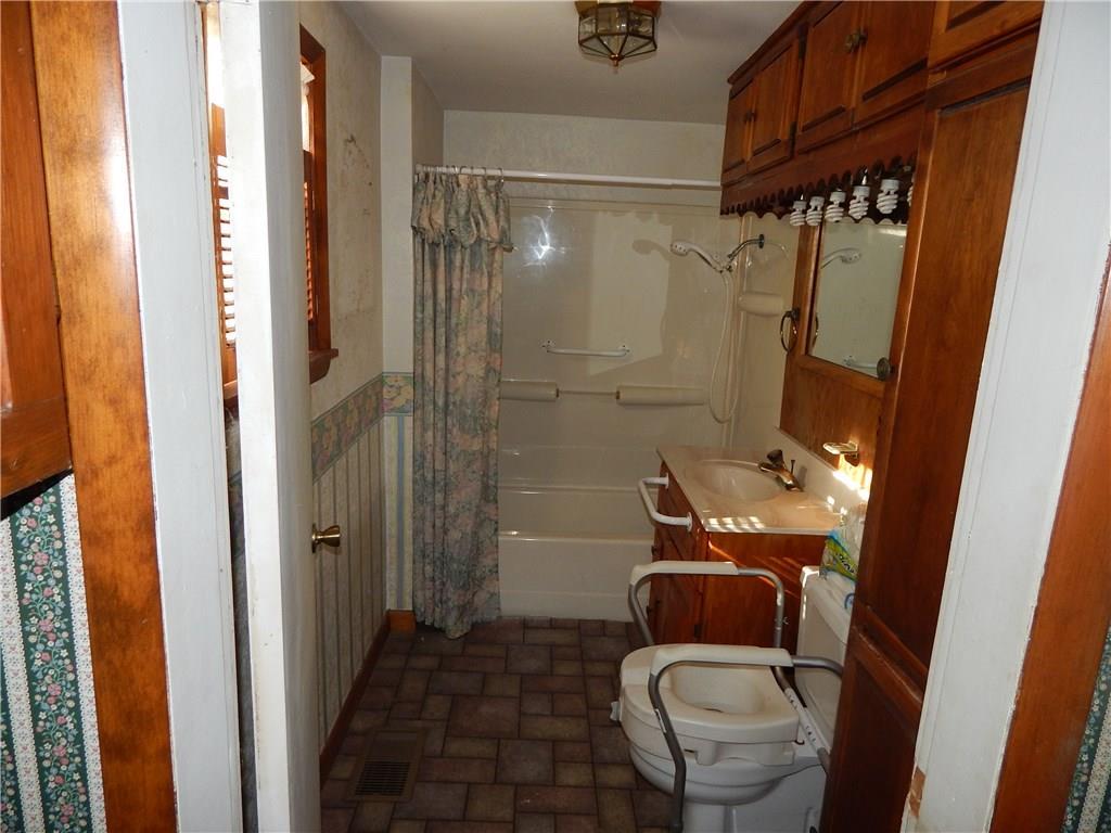 6238 Kiser Lake Road Conover, OH 45317 - Photo 7 of 34