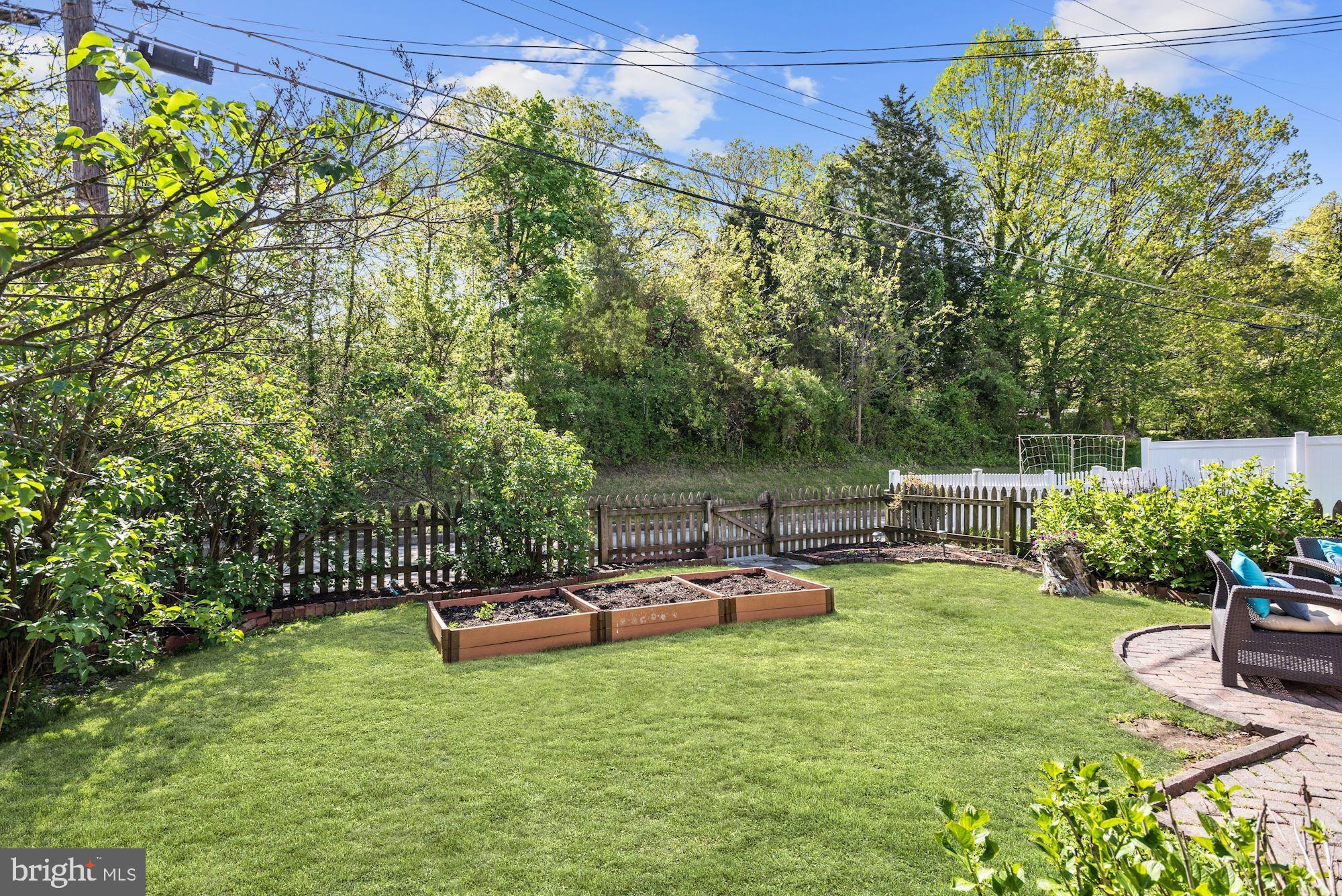 1880 Edgewood Road Towson, MD 21286 - Photo 23 of 28 Fenced Rear