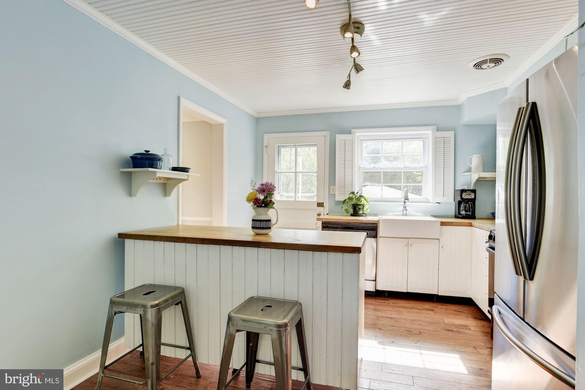 1880 Edgewood Road Towson, MD 21286 - Photo 8 of 28 Eat-In Kitchen