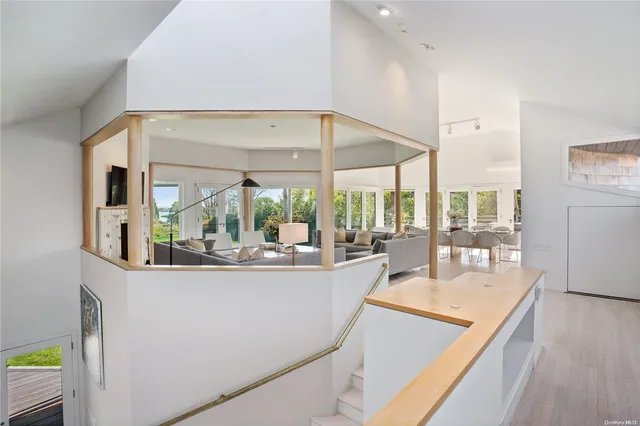 $330,000 | 33 Ocean Avenue, East Hampton, NY 11937