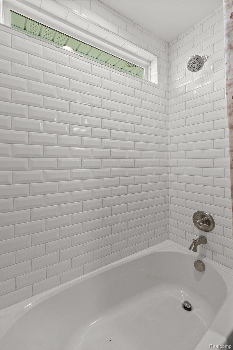 7800 Willis Road Ypsilanti, MI 48197 - Photo 19 of 49 Full bath