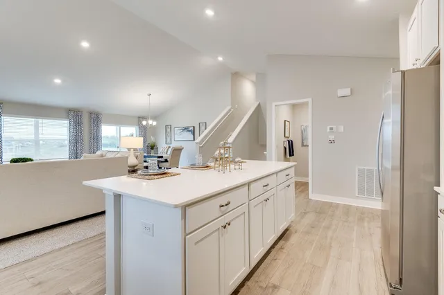 $550,000 | 17421 Dulles Lane, Lakeville, MN 55044