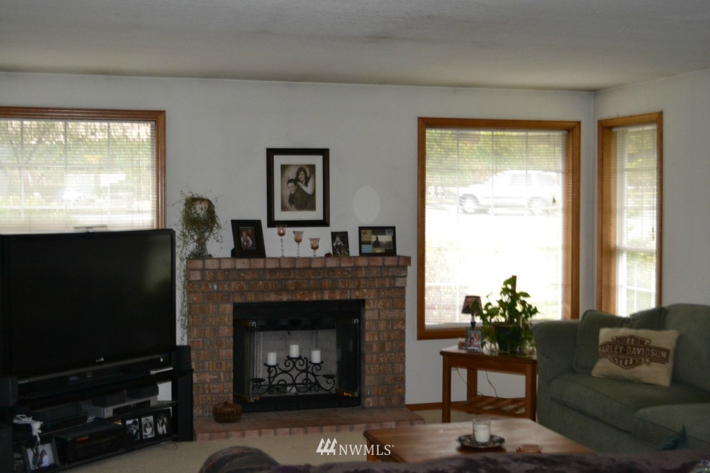 1310 McLeod Road Bellingham, WA 98226 - Photo 3 of 12