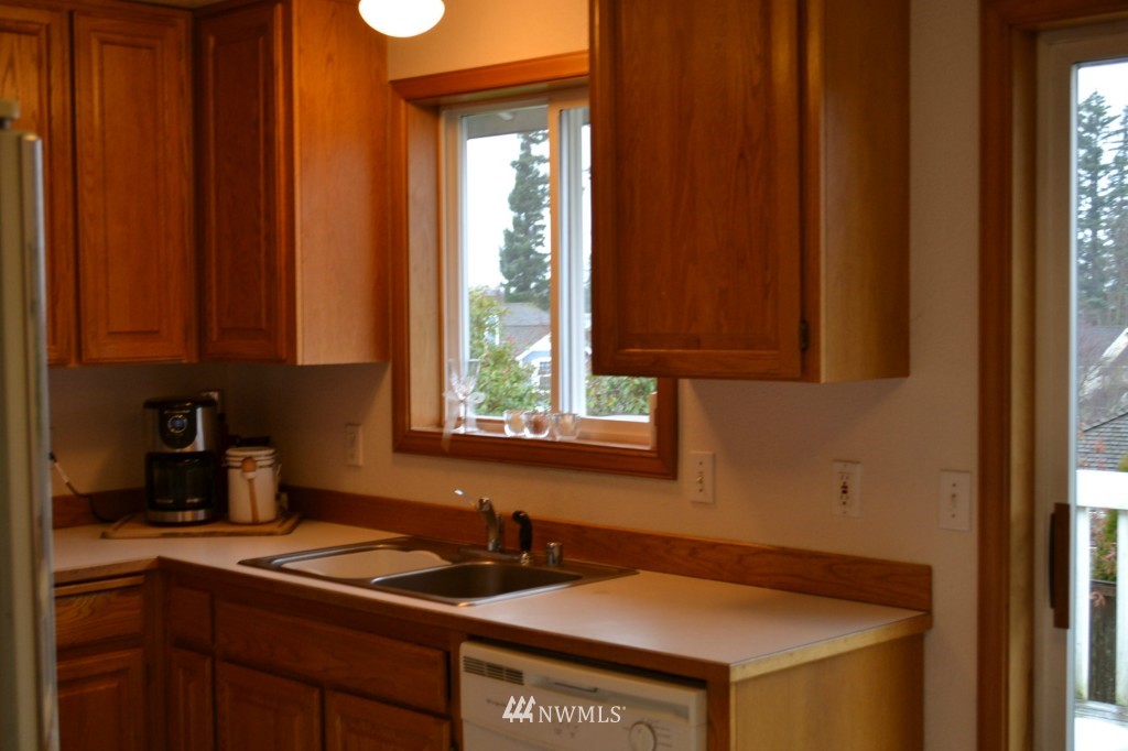 1310 McLeod Road Bellingham, WA 98226 - Photo 6 of 12