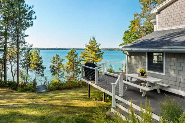 $1,300,000 | 37 Frostfish Cove Road, Harpswell, ME 04079