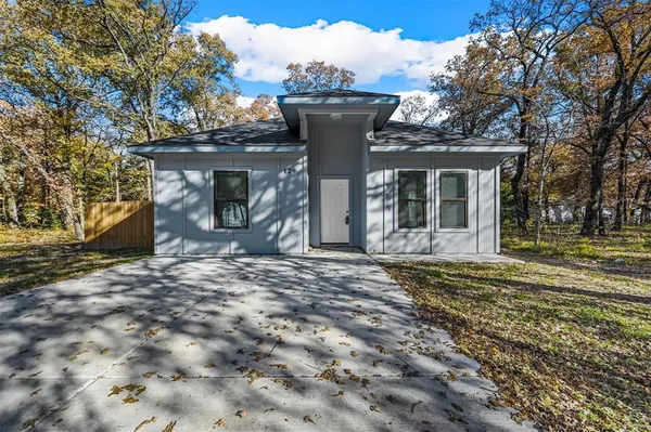 $1,500 | 129 Arapaho Trail, Mabank, TX 75156