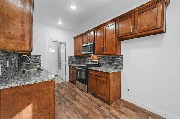 $1,500 | 129 Arapaho Trail, Mabank, TX 75156