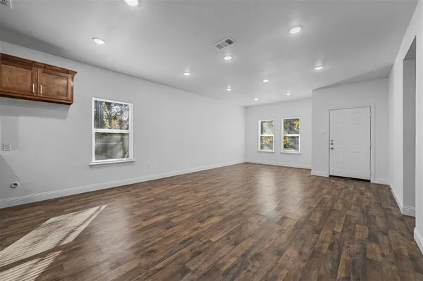 $1,500 | 129 Arapaho Trail, Mabank, TX 75156