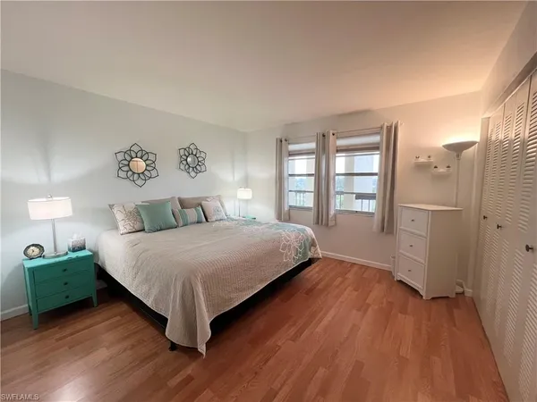 $1,250 | 4372 27th Court Southwest, Unit 403, Naples, FL 34116