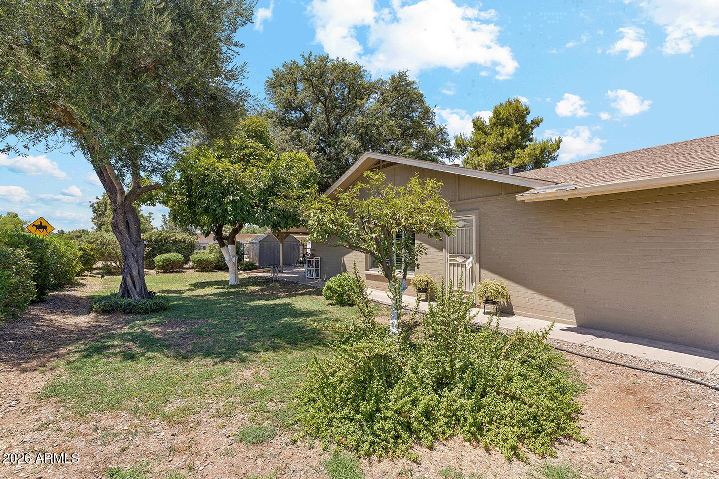 4701 West Greenway Road Glendale, AZ 85306 - Photo 23 of 31 East Side Yard