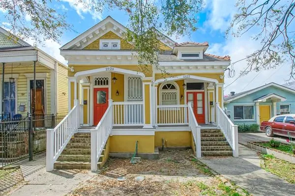 $1,900 | 2922 Banks Street, New Orleans, LA 70119