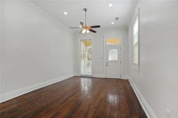 $1,900 | 2922 Banks Street, New Orleans, LA 70119