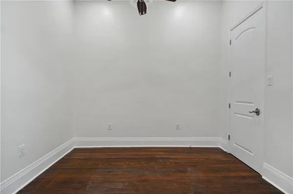 $1,900 | 2922 Banks Street, New Orleans, LA 70119