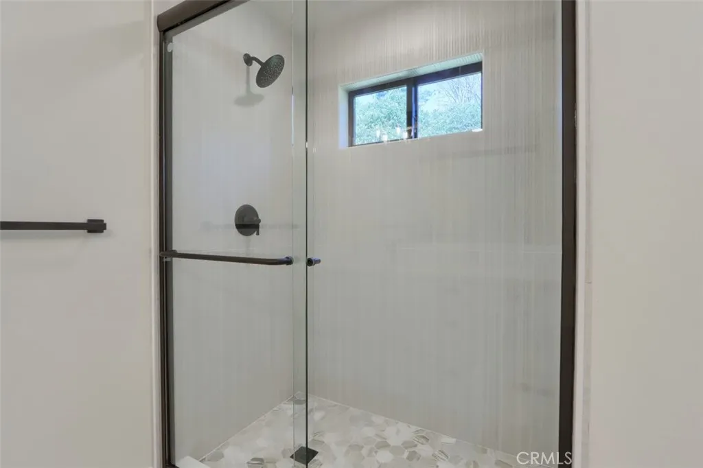 3181 Triangle Park Road Mariposa, CA 95338 - Photo 23 of 44 Primary Bath Shower