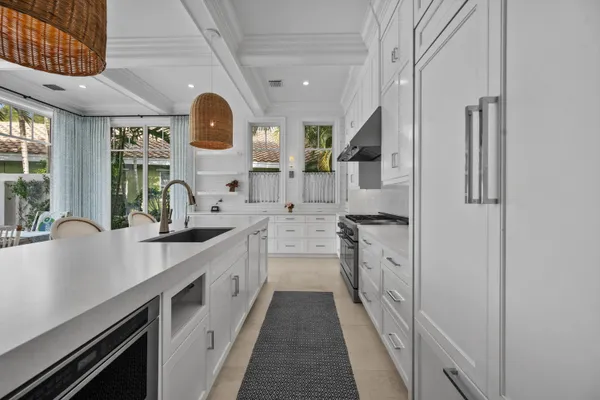 $2,800,000 | 104 Lanitee Circle, Jupiter, FL 33458