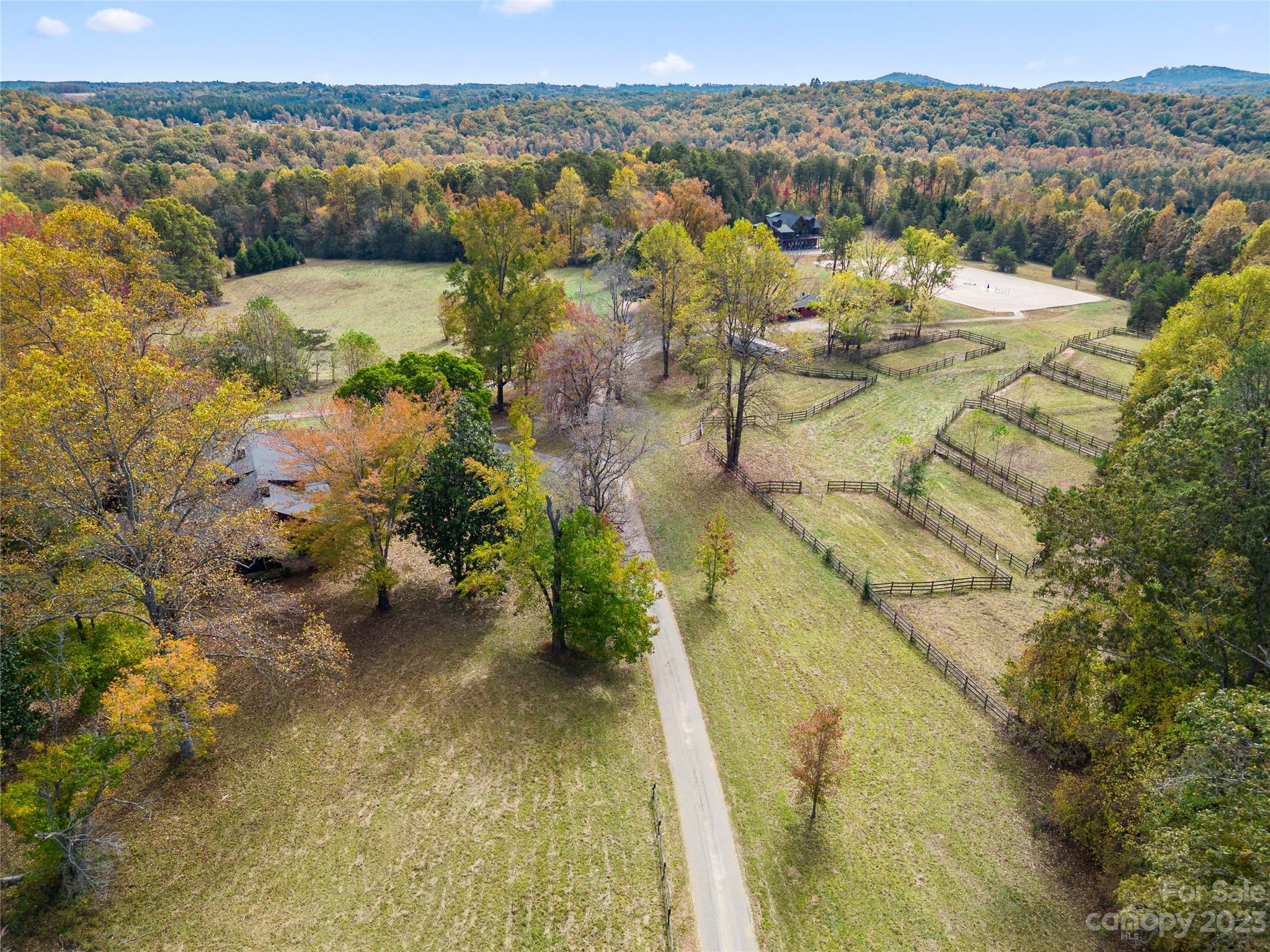 1642 Smith Waldrop Road Columbus, NC 28722 - Photo 5 of 37