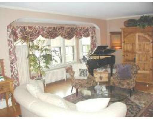 419 Allen Street Springfield, MA 01118 - Photo 4 of 9