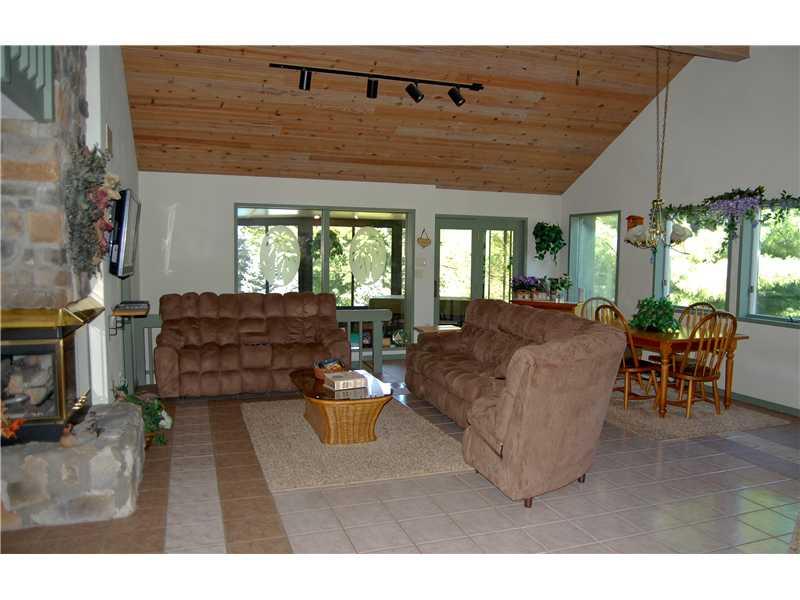 2384 Scenic Ridge Road North Huntingdon, PA 15642 - Photo 3 of 21 Living Room.