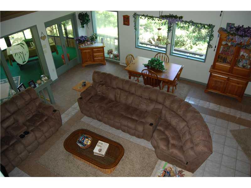 2384 Scenic Ridge Road North Huntingdon, PA 15642 - Photo 5 of 21 Living Room.