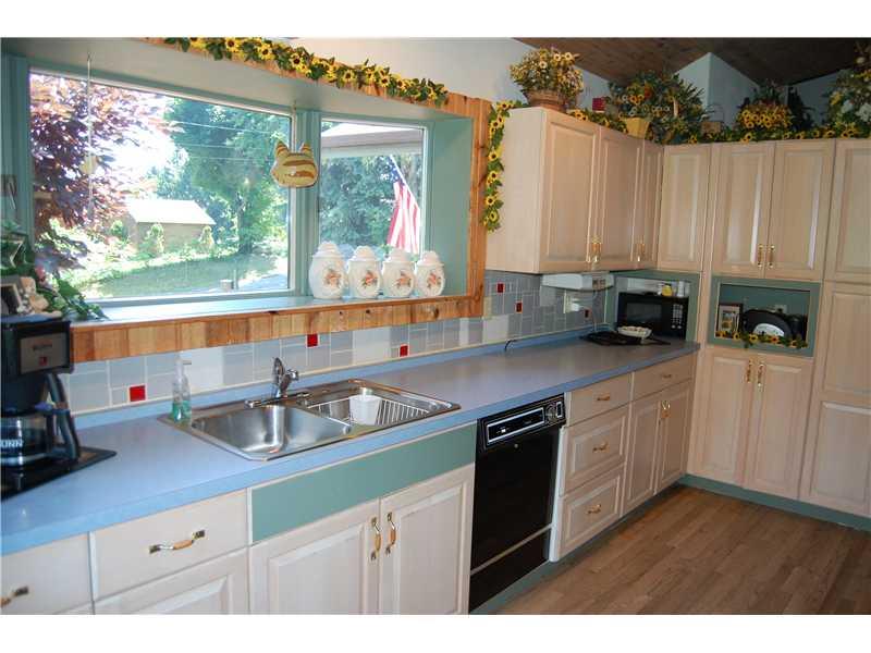 2384 Scenic Ridge Road North Huntingdon, PA 15642 - Photo 7 of 21 Kitchen.