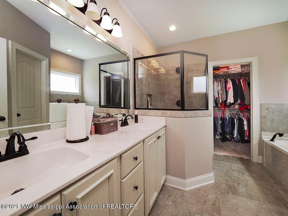 4659 Riva Ridge Drive Olive Branch, MS 38654 - Photo 19 of 38 Ma Bath