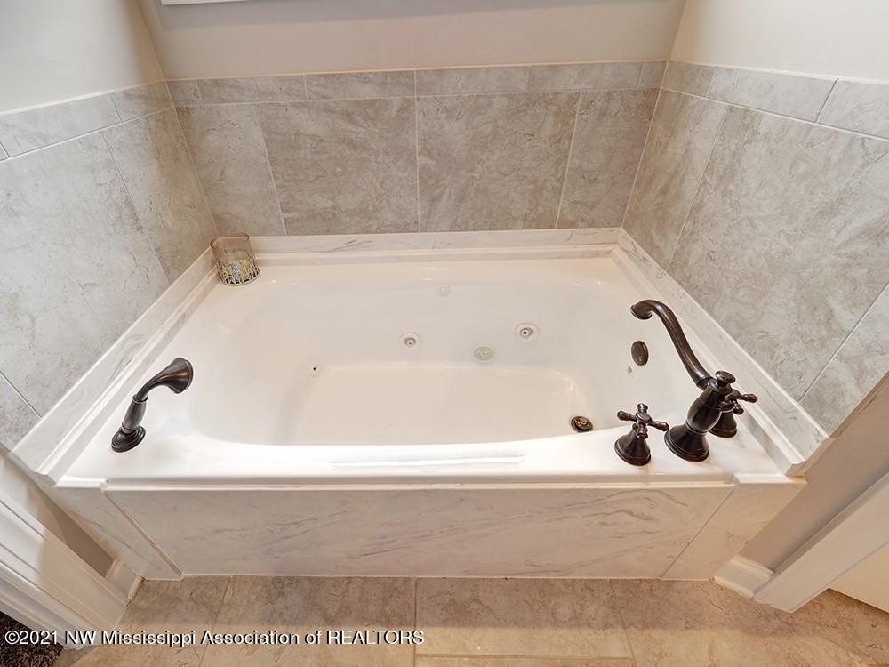 4659 Riva Ridge Drive Olive Branch, MS 38654 - Photo 20 of 38 Ma Bath