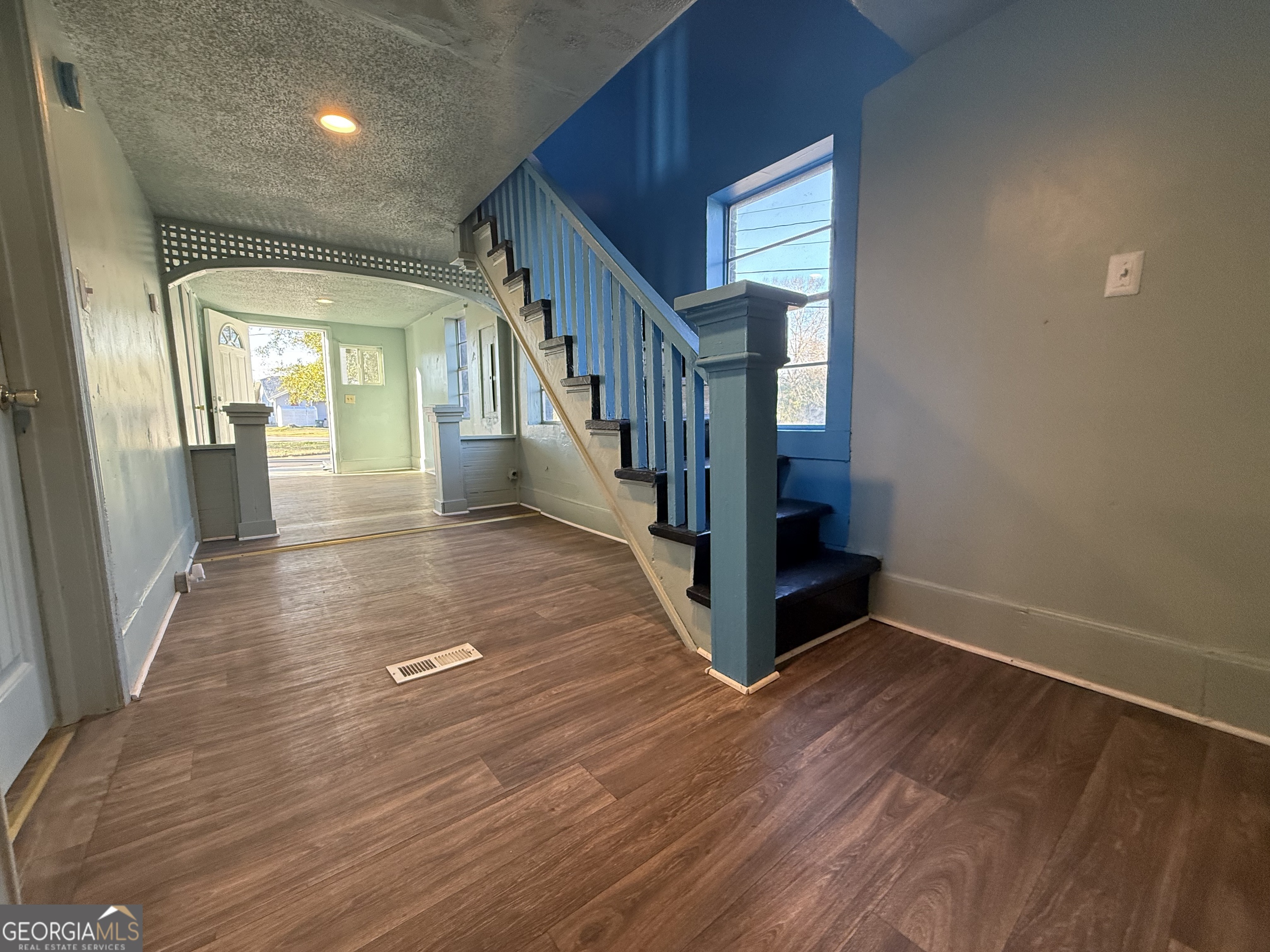 803 Pine Street Fort Valley, GA 31030 - Photo 4 of 22 a view of an entryway with wooden floor