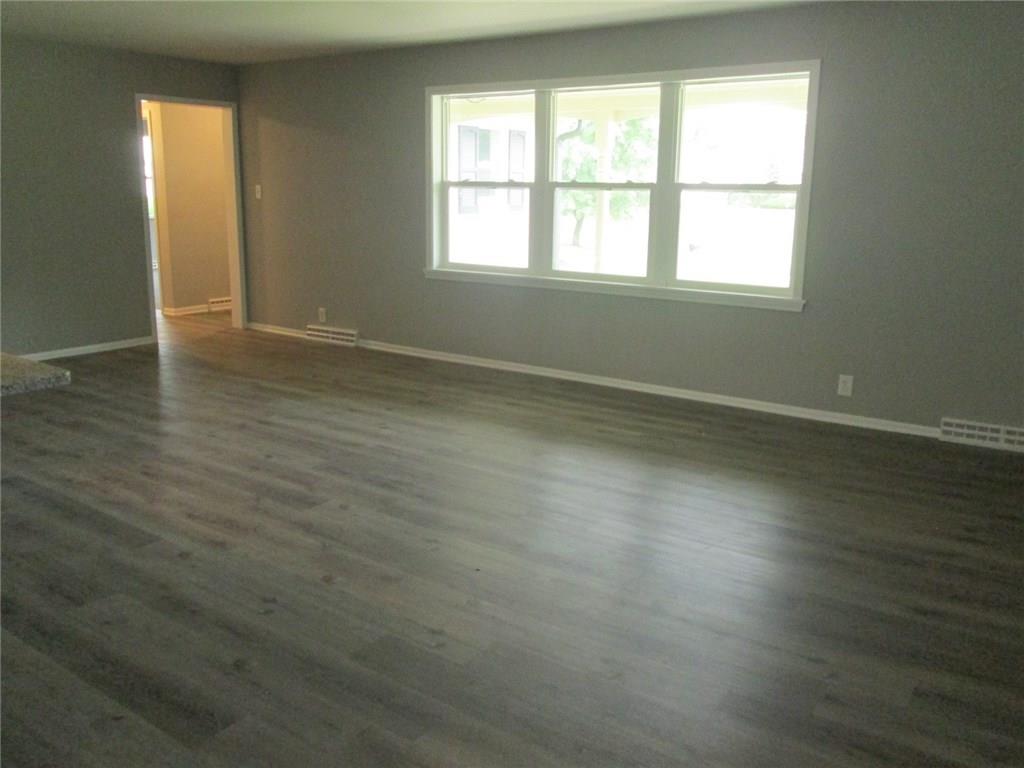 5306 Brendonridge Road Indianapolis, IN 46226 - Photo 5 of 29 Gallery Image 5