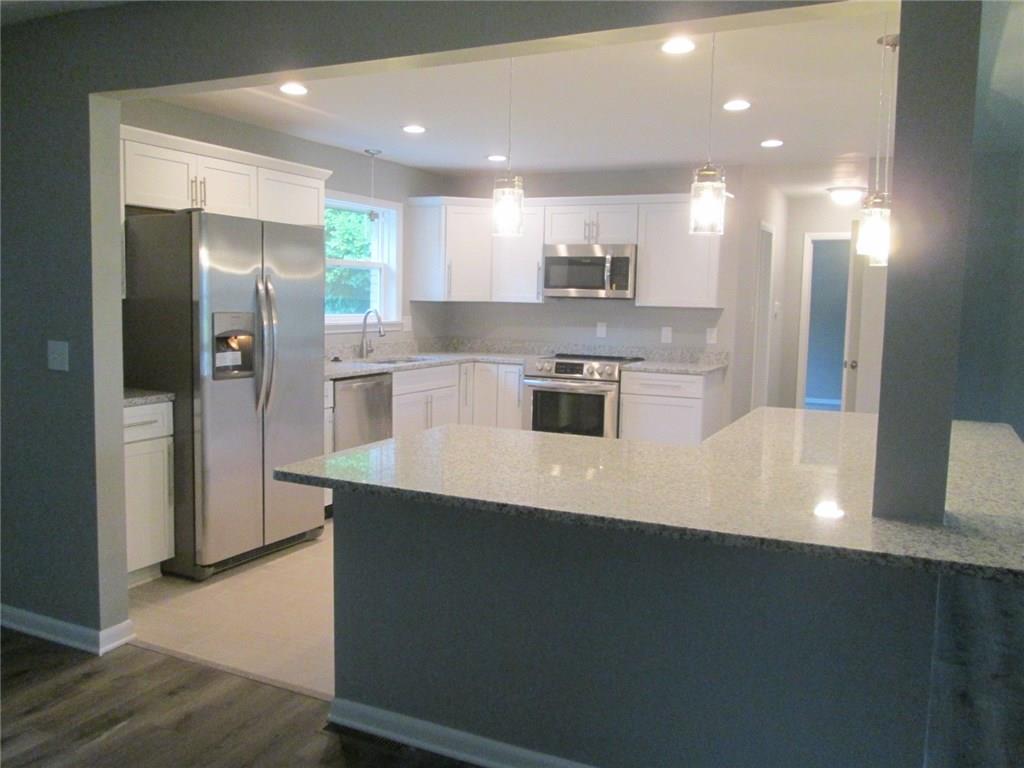 5306 Brendonridge Road Indianapolis, IN 46226 - Photo 7 of 29 Gallery Image 7