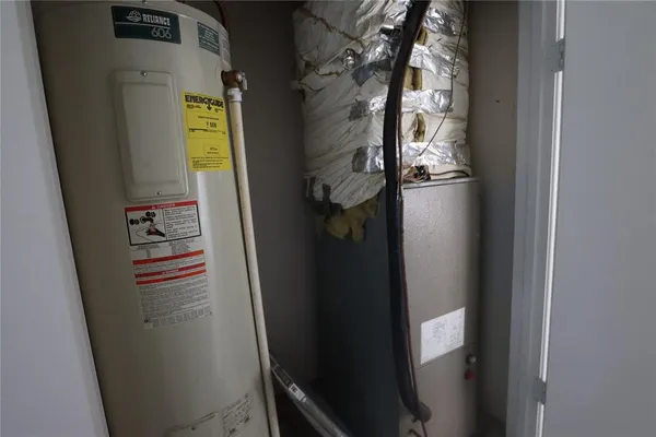 a view of walk in closet