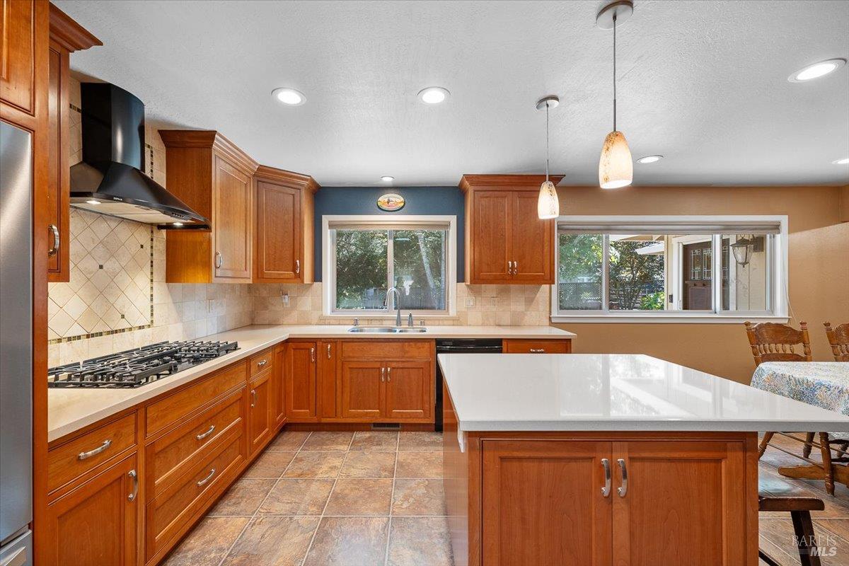 8030 Elphick Road Sebastopol, CA 95472 - Photo 10 of 36