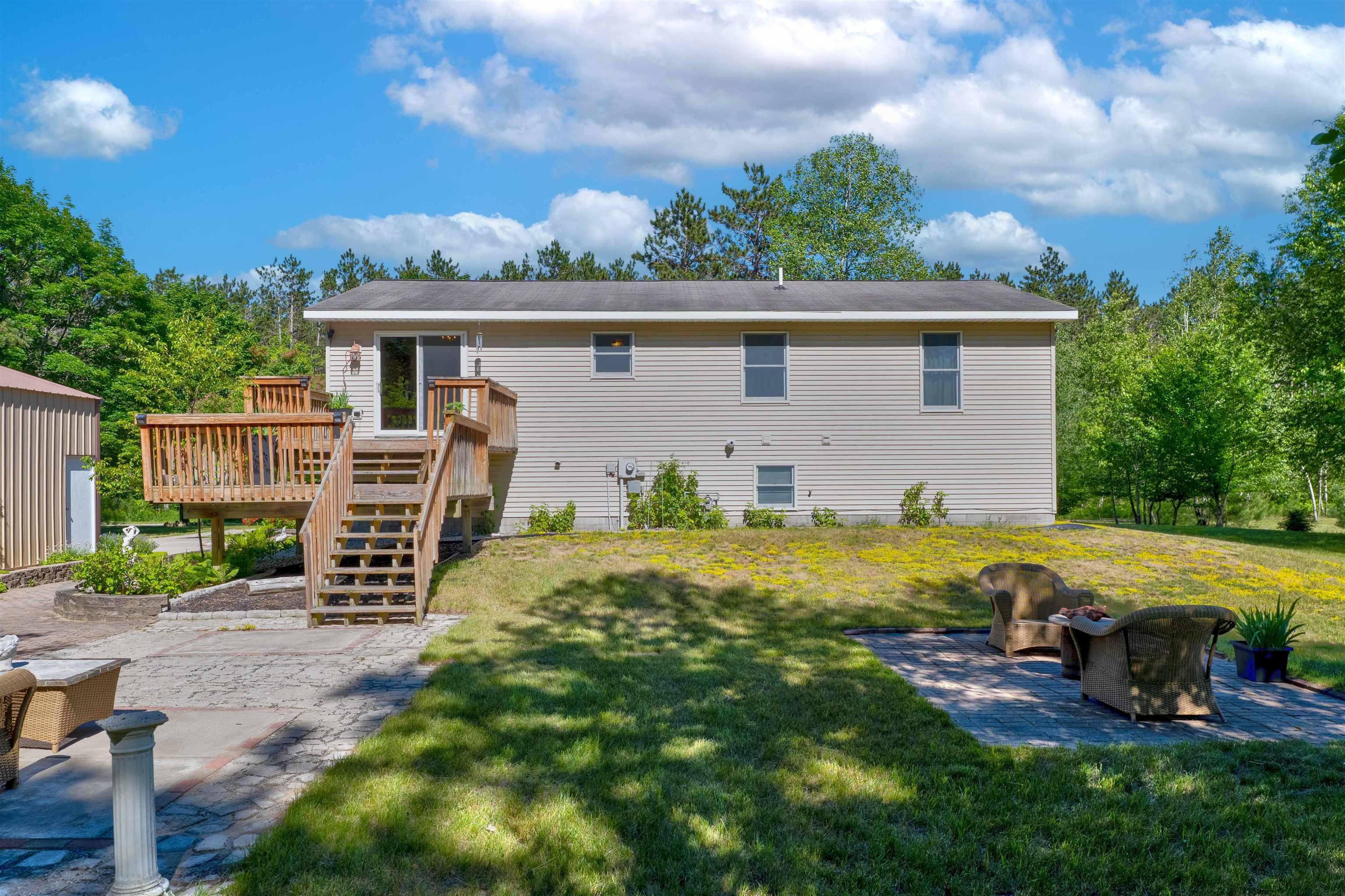 10705 Thiel Road Traverse City, MI 49685 - Photo 4 of 22