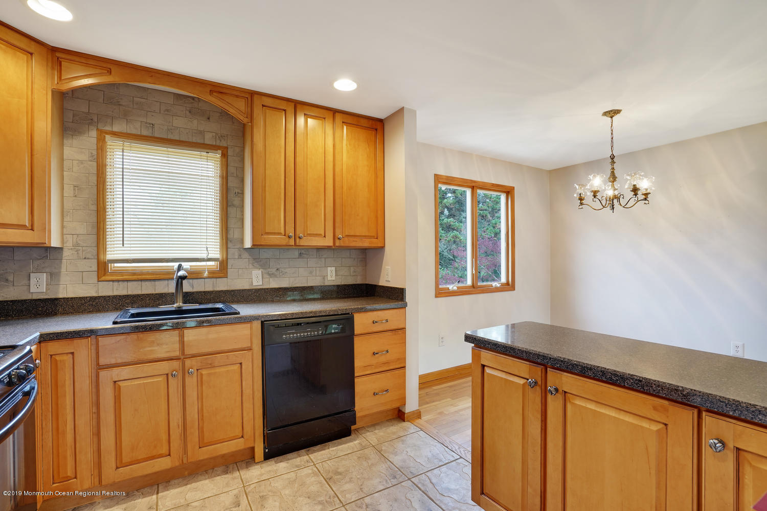506 Diamond Road Jackson, NJ 08527 - Photo 10 of 29 506 Diamond Rd Jackson-large-033-16-mjb0