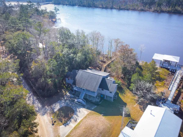 $550,000 | 29 Gibson Road, Sopchoppy, FL 32358
