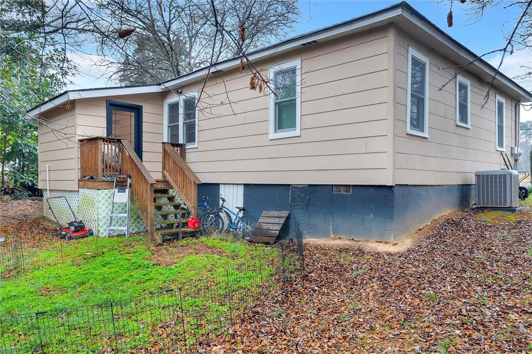 904 Anderson Street Belton, SC 29627 - Photo 13 of 15