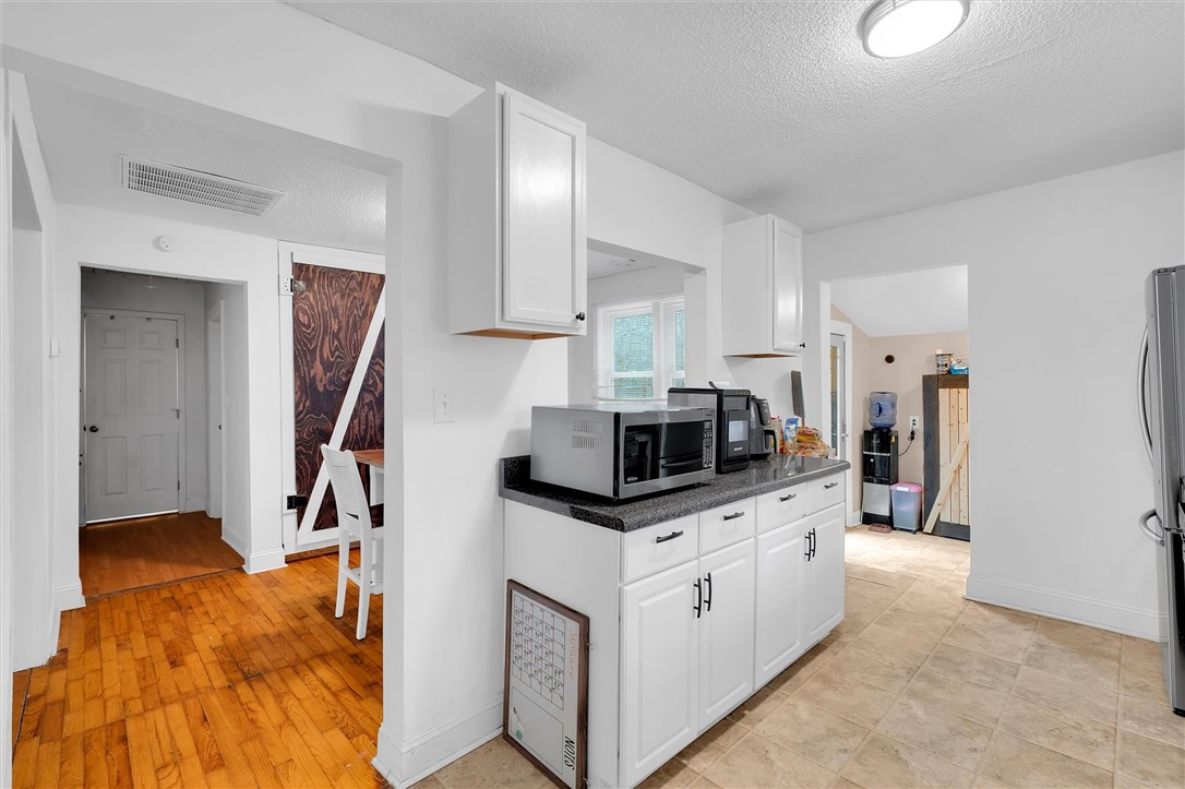 904 Anderson Street Belton, SC 29627 - Photo 7 of 15