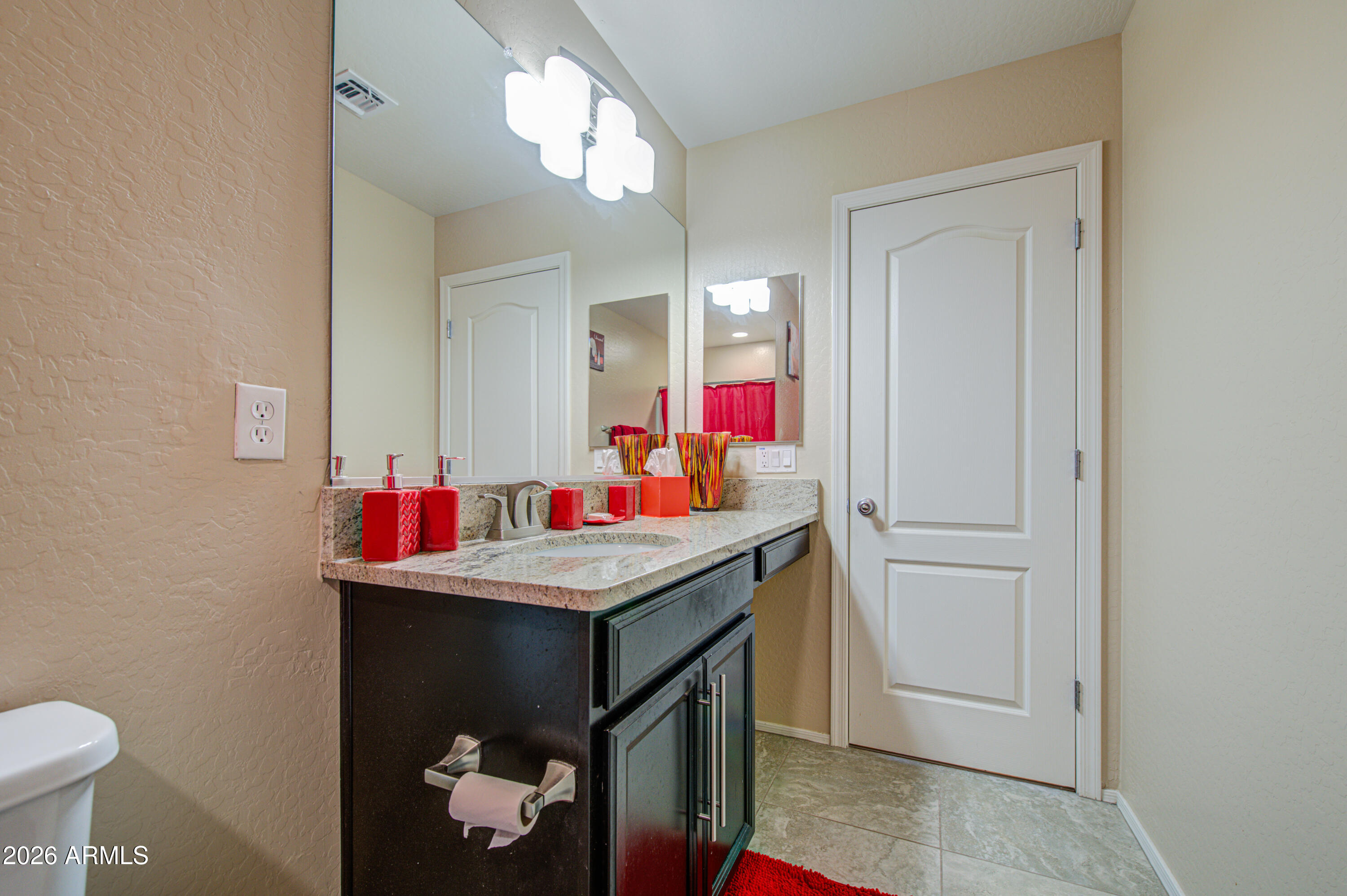 7535 West Apollo Road Laveen, AZ 85339 - Photo 45 of 55 Bathroom 2-pic 3