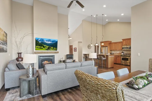 $750,000 | 1155 East Quartz Lane, Spokane, WA 99208