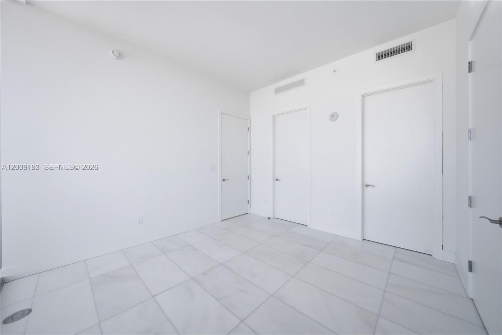 175 Southeast 25th Road, Unit 1403 Miami, FL 33129 - Photo 11 of 22