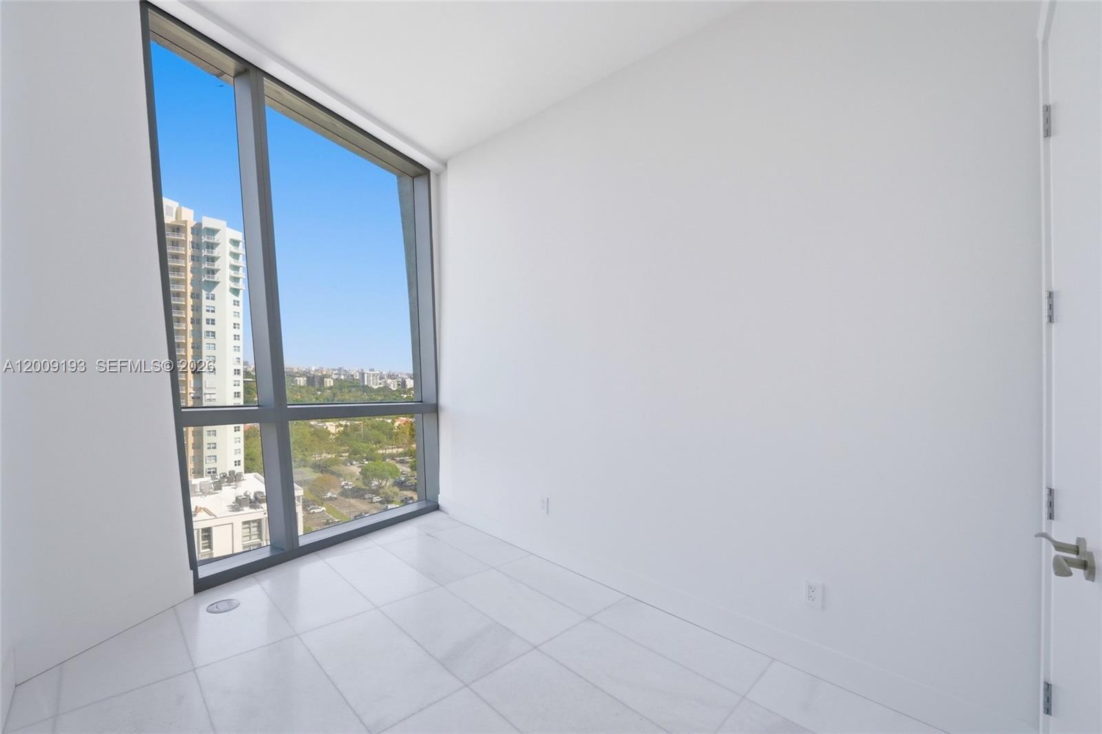 175 Southeast 25th Road, Unit 1403 Miami, FL 33129 - Photo 17 of 22