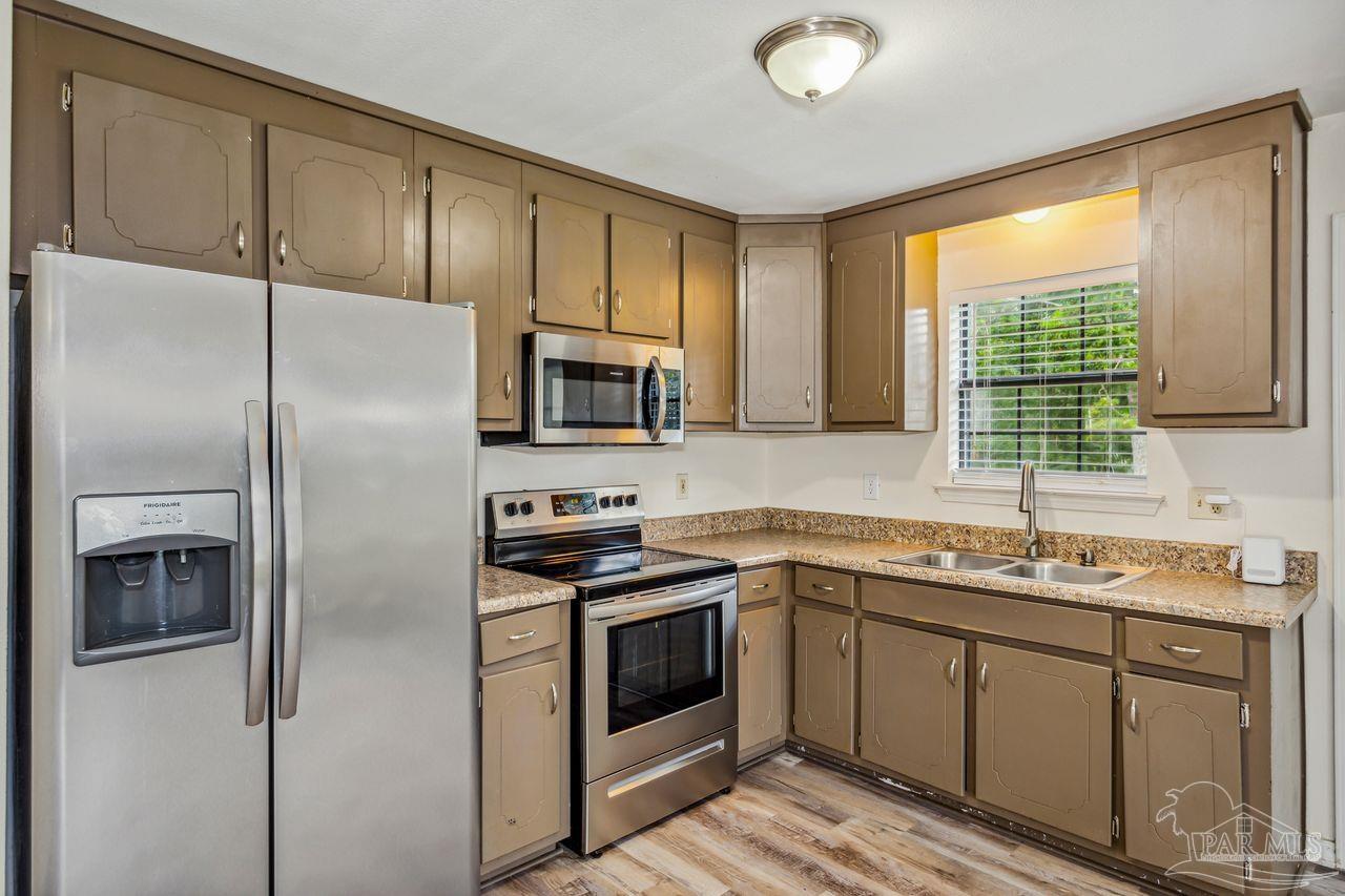 1223 Barth Road Molino, FL 32577 - Photo 9 of 22 Gallery Image 9