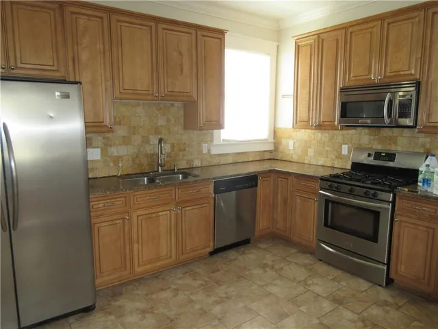 $2,300 | 4620 Bienville Street, New Orleans, LA 70119