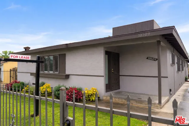 $2,795 | 10509 South Van Ness Avenue, Unit 2, Inglewood, CA 90303