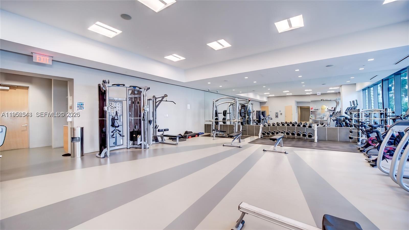 88 Southwest 7th Street, Unit 2104 Miami, FL 33130 - Photo 32 of 50 a view of a room with gym equipment