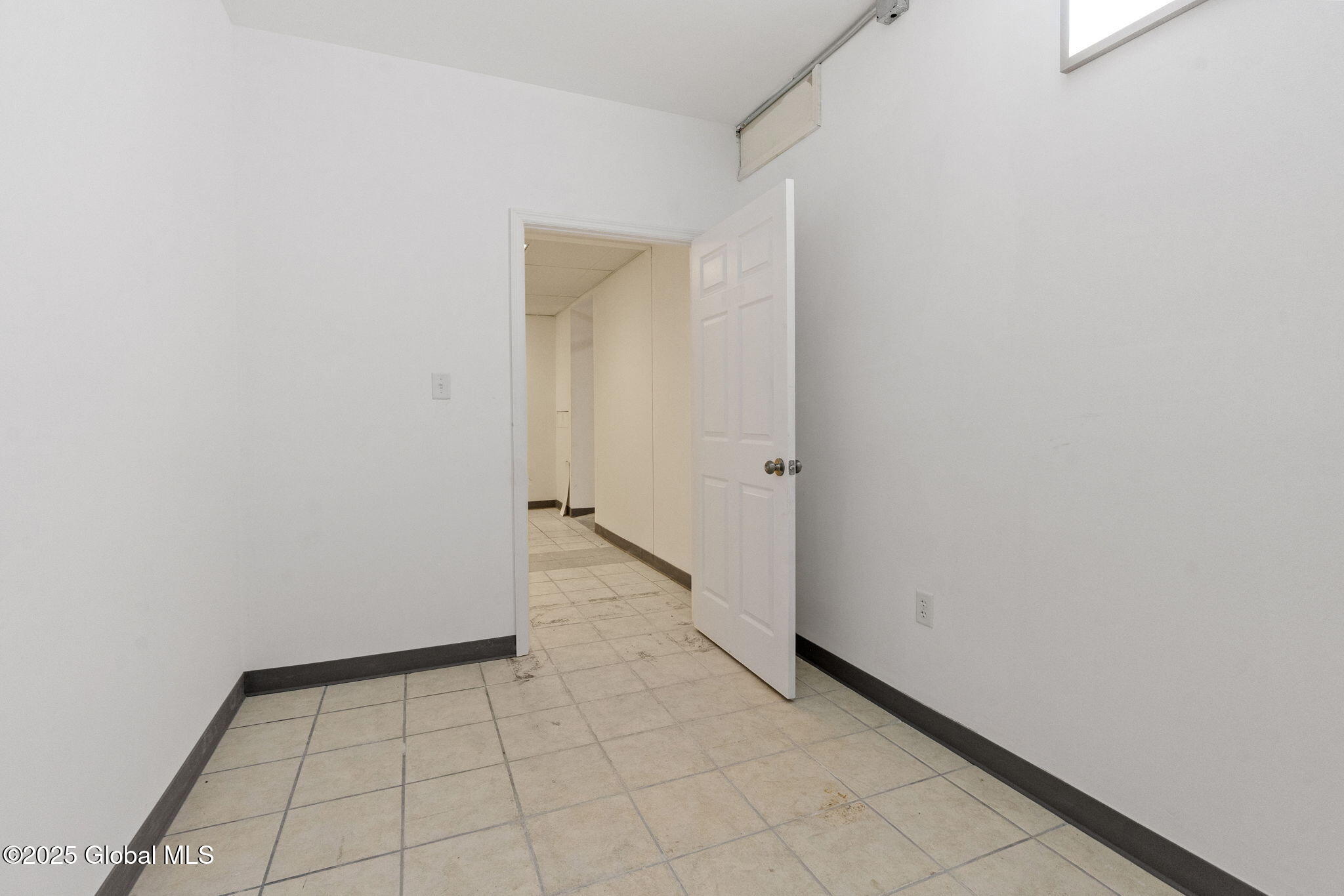 1480 State Street Schenectady, NY 12304 - Photo 13 of 34 12-web-or-mls-1480-state-st
