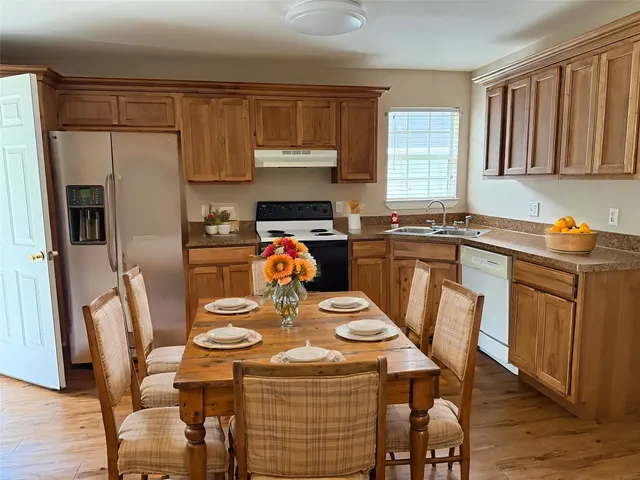 $199,000 | 504 East West Street, El Campo, TX 77437